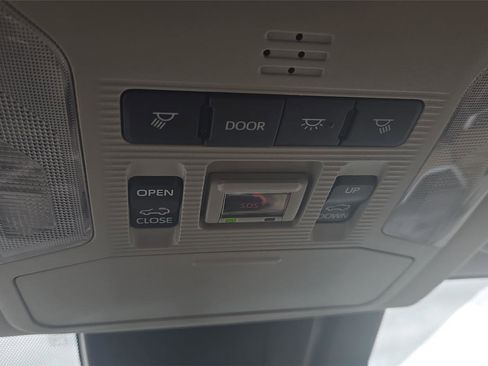 Used 2022 Toyota RAV4 XLE w/ Convenience Package image 28