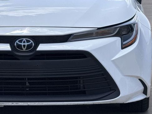 Used 2024 Toyota Corolla LE FWD image 9