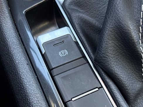 Certified 2022 Volkswagen Tiguan SE w/ Panoramic Sunroof Package image 26