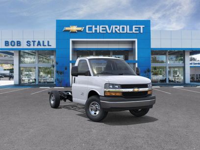 New 2025 Chevrolet Express 3500 w/ Power Convenience Package