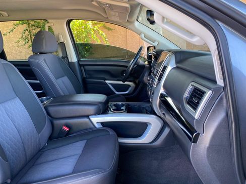 Used 2021 Nissan Titan SV w/ SV Convenience Package RWD image 45
