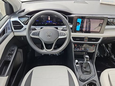 New 2026 Volkswagen Taos SE AWD/4WD image 8