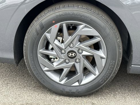 New 2026 Hyundai Elantra Hybrid FWD image 12