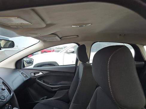 Used 2018 Ford Focus SE FWD image 10
