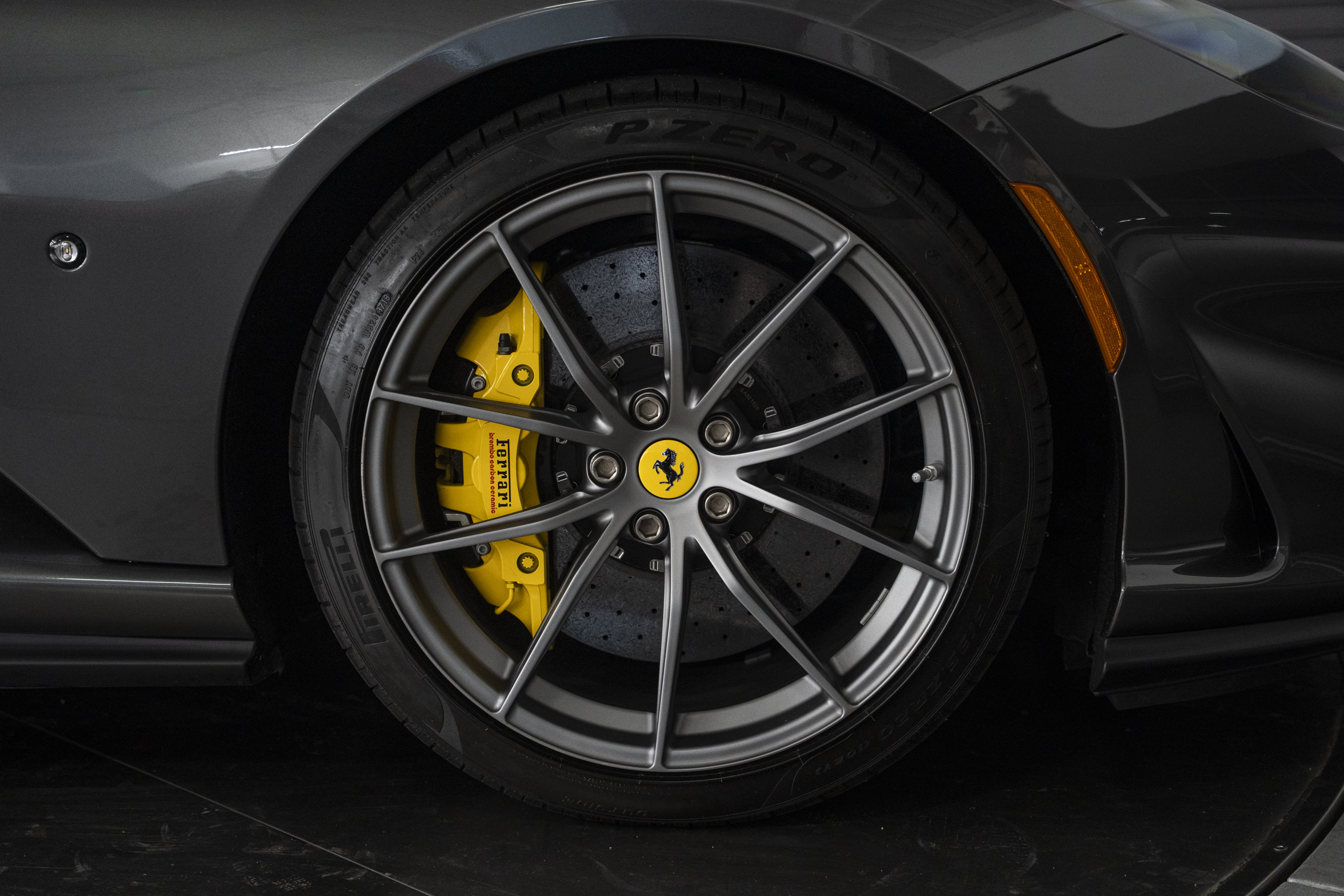 Used 2019 Ferrari 812 Superfast RWD image 13