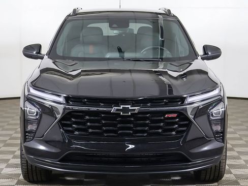 Used 2025 Chevrolet Trax RS w/ Driver Confidence Package image 12