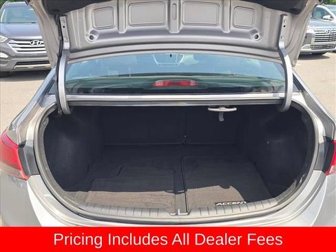 Used 2022 Hyundai Accent SEL FWD image 15