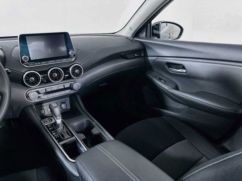 Used 2025 Nissan Sentra SV FWD image 20