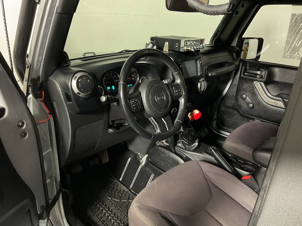 Used 2013 Jeep Wrangler Sport w/ Connectivity Group AWD/4WD image 19