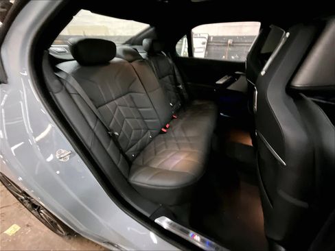 Certified 2025 BMW 760i xDrive AWD/4WD image 29