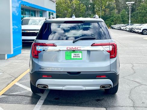 Used 2023 GMC Acadia SLT image 5