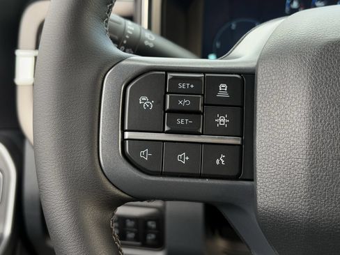 New 2026 Ford F250 Lariat w/ Black Appearance Package AWD/4WD image 13