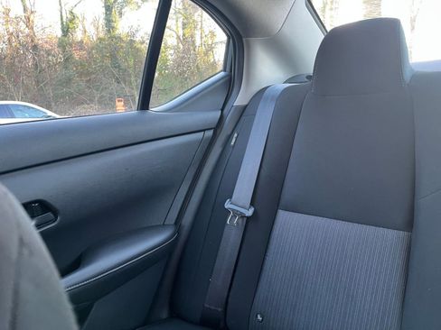 Used 2025 Nissan Sentra SV image 37