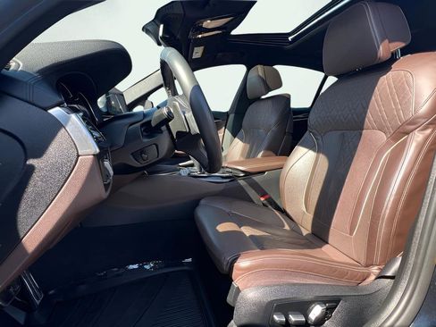 Used 2018 BMW M550i xDrive AWD/4WD image 17