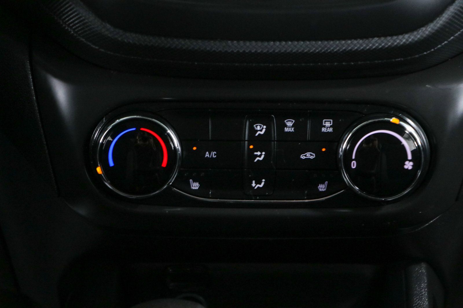 Used 2023 Chevrolet TrailBlazer LT FWD image 20