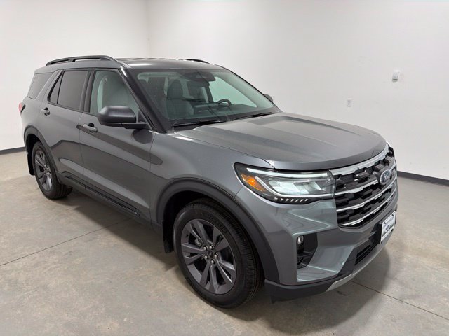 New 2026 Ford Explorer Active w/ Active Comfort Package AWD/4WD image 3