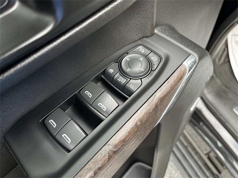 Used 2022 GMC Sierra 2500 Denali w/ Denali Black Diamond Edition image 25