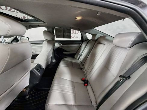Used 2018 Honda Accord Touring image 29