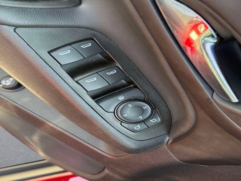 Used 2023 Chevrolet Equinox LT FWD image 19