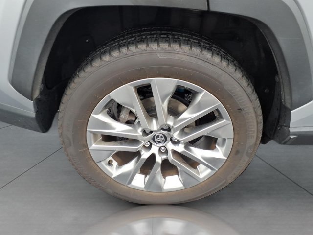 Certified 2020 Toyota RAV4 XLE Premium FWD image 29