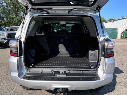 Certified 2023 Toyota 4Runner SR5 Premium w/ Moonroof Package AWD/4WD image 31