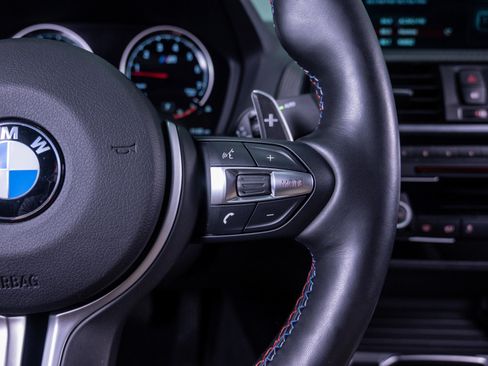 Used 2018 BMW M2 image 22