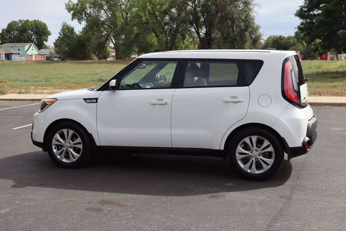Used 2015 Kia Soul + FWD image 8
