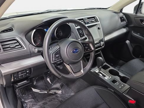 Used 2019 Subaru Outback 2.5i Premium AWD/4WD image 16