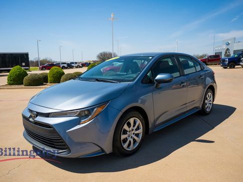 Used 2024 Toyota Corolla LE image 3