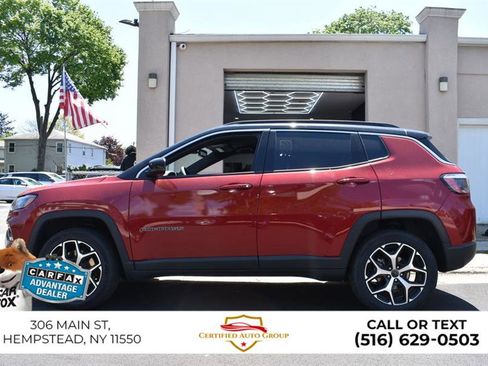 Used 2025 Jeep Compass Limited AWD/4WD image 9