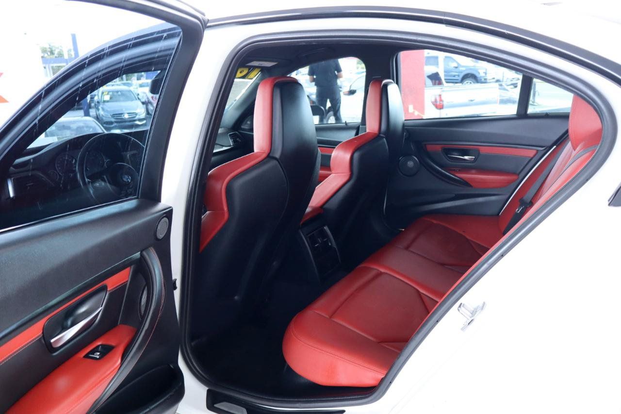 Used 2018 BMW M3 RWD image 29