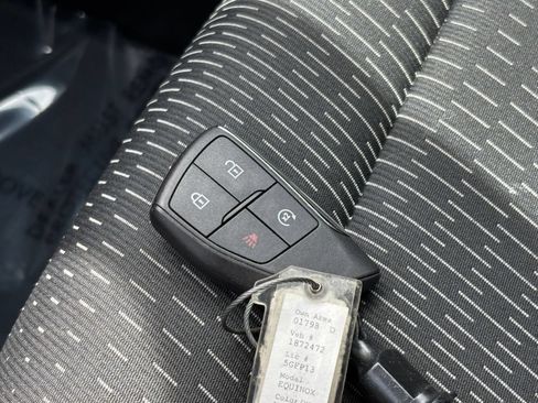 Used 2025 Chevrolet Equinox LT FWD image 23