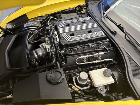 Used 2016 Chevrolet Corvette Z06 w/ 2LZ Preferred Equipment Group image 25