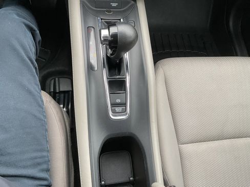 Used 2016 Honda HR-V EX image 30