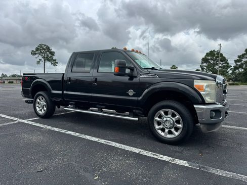 Used 2011 Ford F250 Lariat w/ Lariat Interior Pkg AWD/4WD image 4
