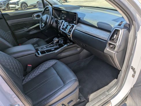 Certified 2023 Kia Sorento SX Prestige AWD/4WD image 15