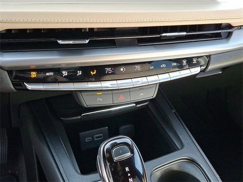 Used 2024 Cadillac XT4 Premium Luxury image 12