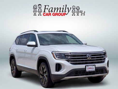 New 2026 Volkswagen Atlas SE FWD image 2