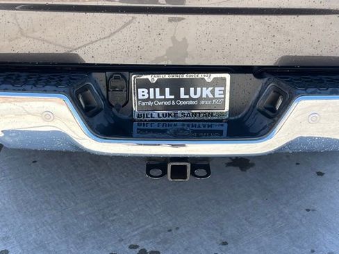 Used 2019 RAM 1500 Classic SLT RWD image 11
