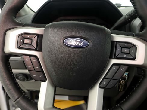 Used 2019 Ford F550 4x4 SuperCab Super Duty image 18