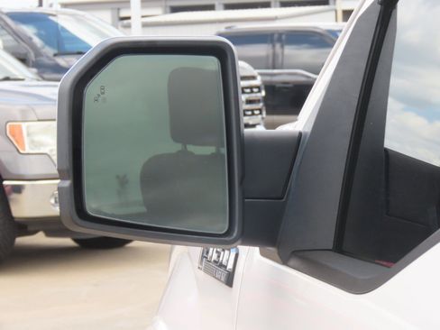 Used 2016 Ford F150 Lariat w/ Equipment Group 502A Luxury RWD image 18