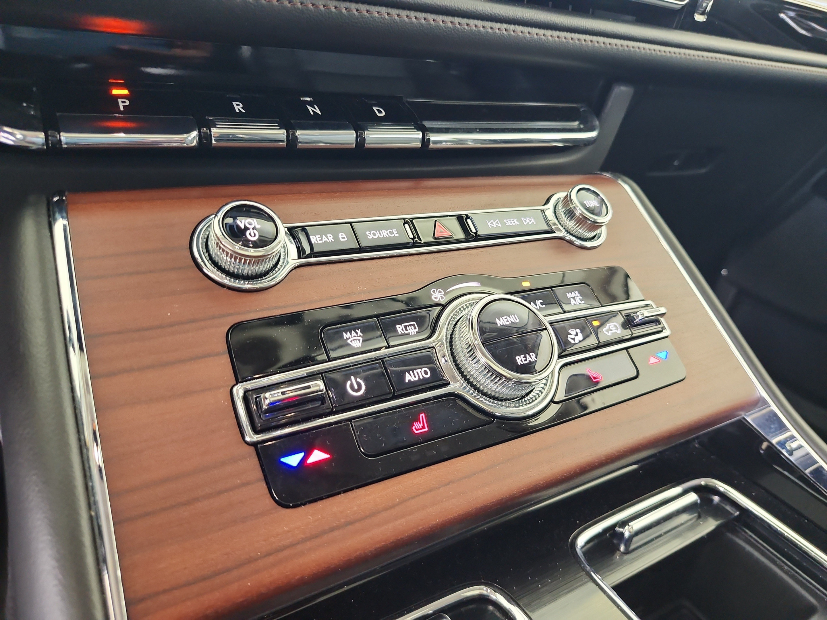Used 2024 Lincoln Aviator Reserve RWD image 30
