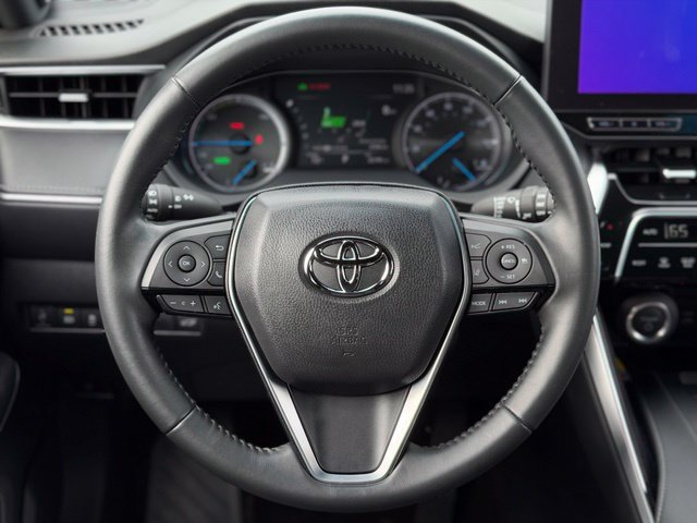 Used 2024 Toyota Venza XLE AWD/4WD image 24