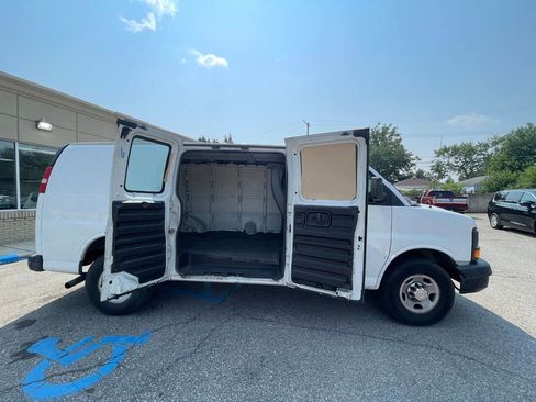 Used 2012 Chevrolet Express 3500 image 13