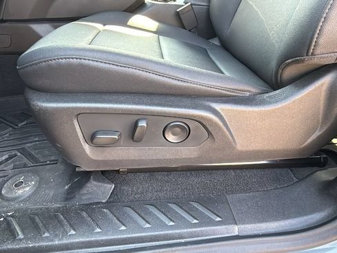 Used 2026 Chevrolet Colorado Trail Boss AWD/4WD image 19