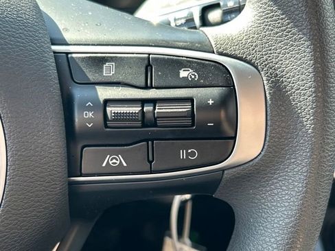 Used 2025 Kia Sportage LX image 22