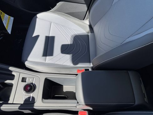 New 2026 Volkswagen Tiguan SE AWD/4WD image 14