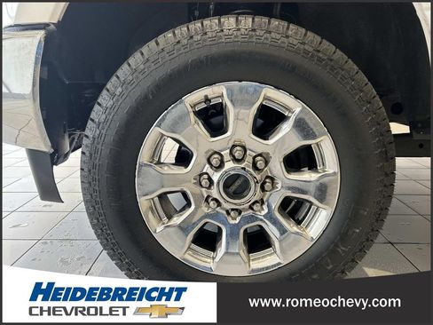 Used 2017 Ford F250 Lariat w/ Lariat Ultimate Package image 7