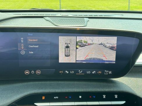 Certified 2025 Buick Enclave Preferred FWD image 22