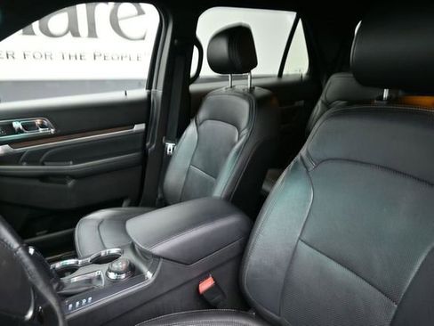 Used 2017 Ford Explorer Limited AWD/4WD image 16
